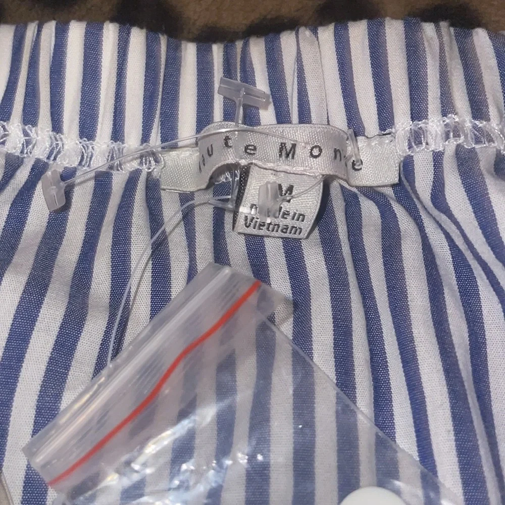 Off-Shoulder Top - Picture 6 of 8